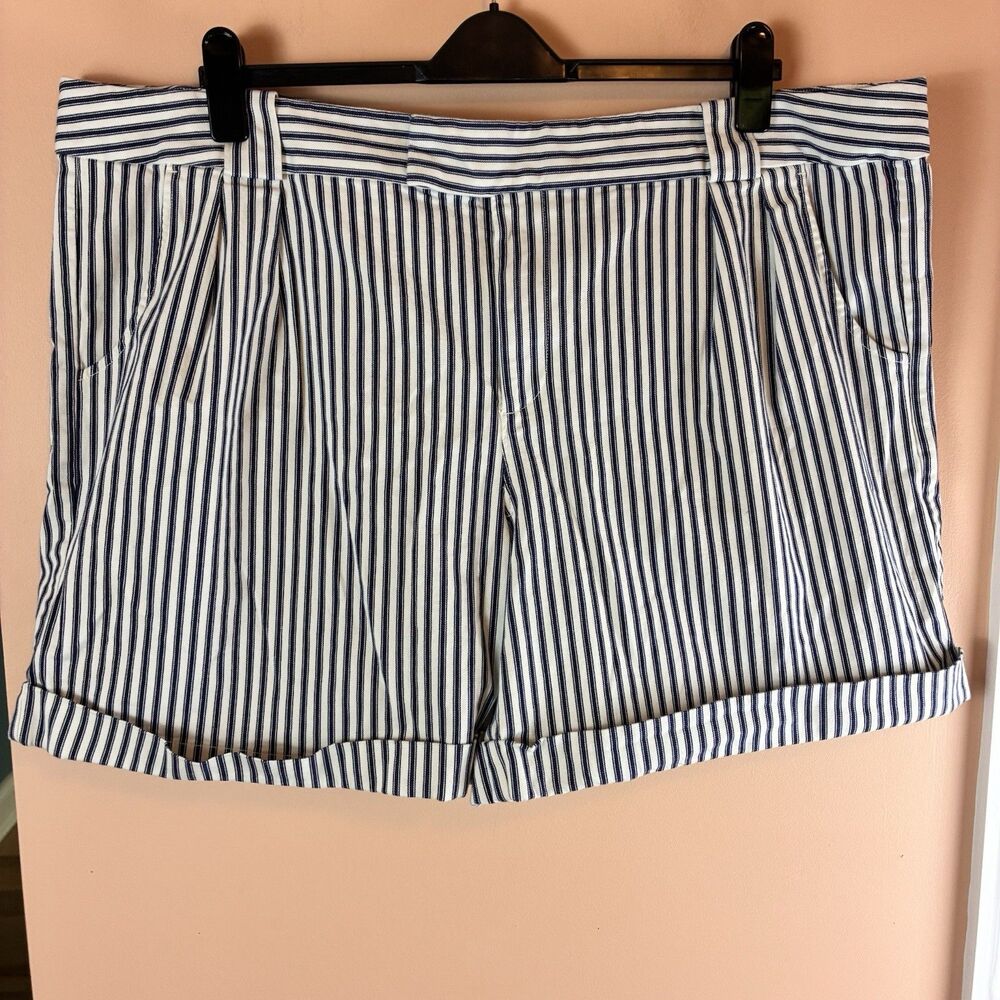 Lands End Navy and White Striped Shorts Cotton Blend Pockets Stretch Size 26W